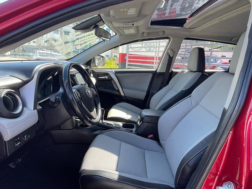 TOYOTA RAV4 2017 XLE✅