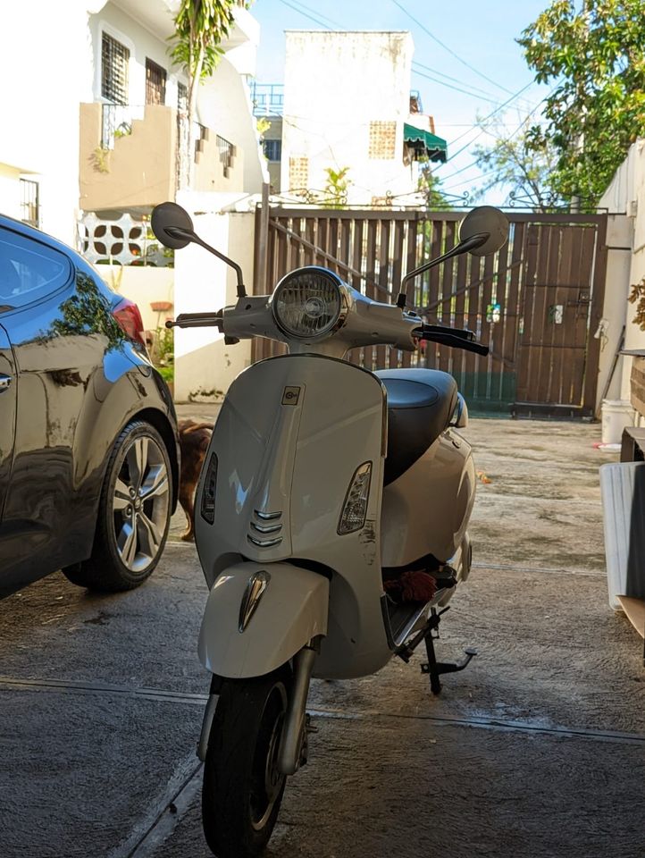 2021 Vespa Electrica ecorider tesla