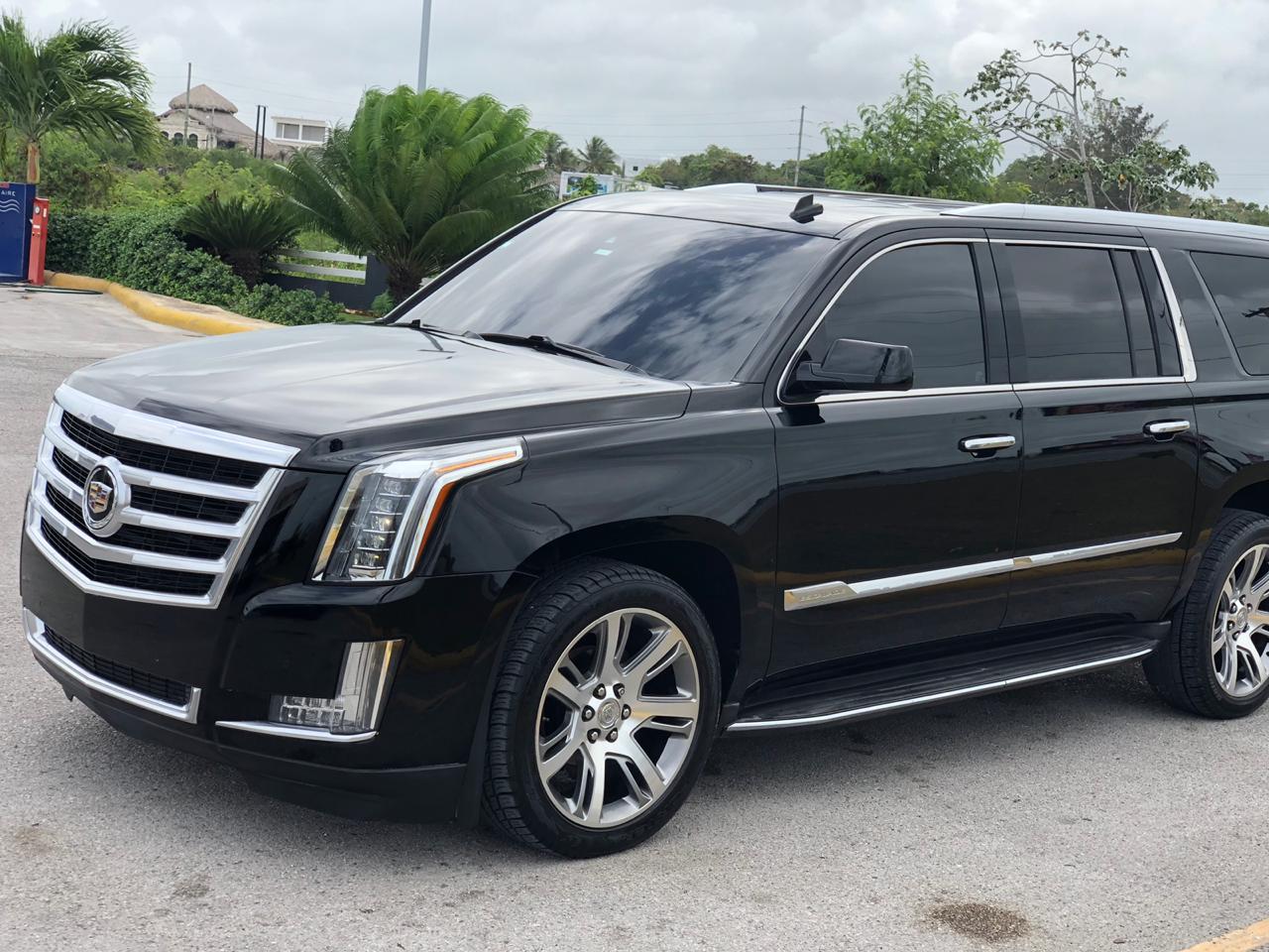 Cadillac Black, Siente El Confort, Alquiler!