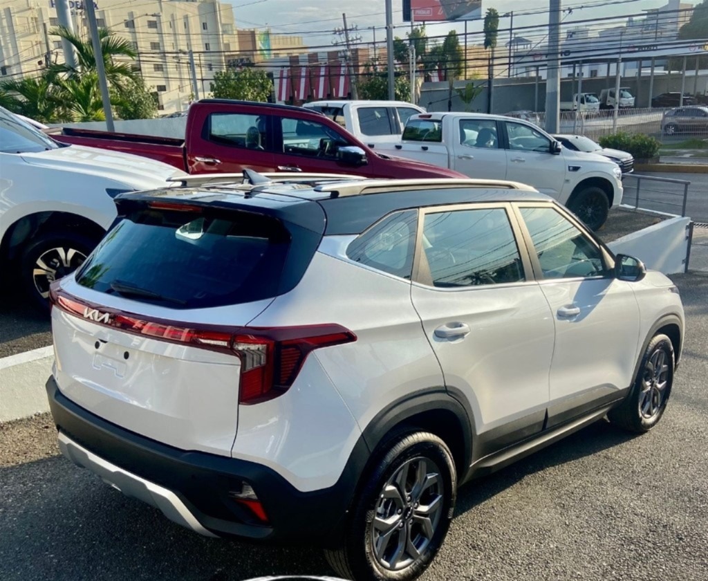 Carros, Jeepetas Y Camionetas, En Venta!