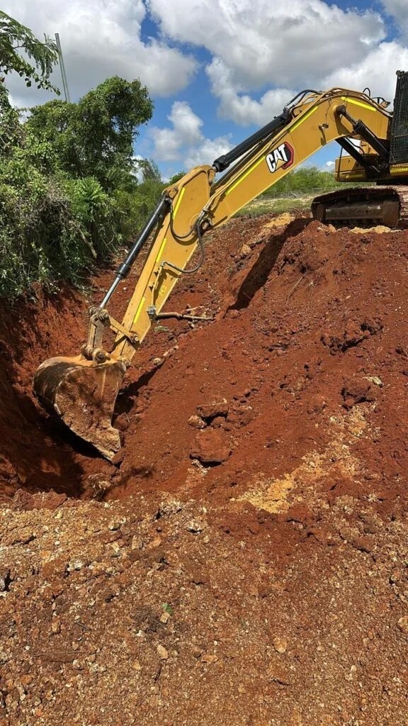 Construyendo En Rd? Alquiler De Maquinarias De Construcción!!