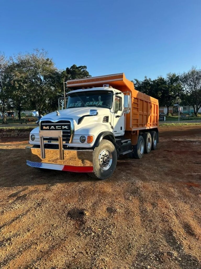 Construyendo En Rd? Alquiler De Maquinarias De Construcción!!